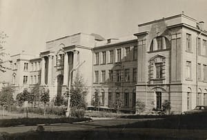Історія перейменувань нашого закладу 1 Morfo ret